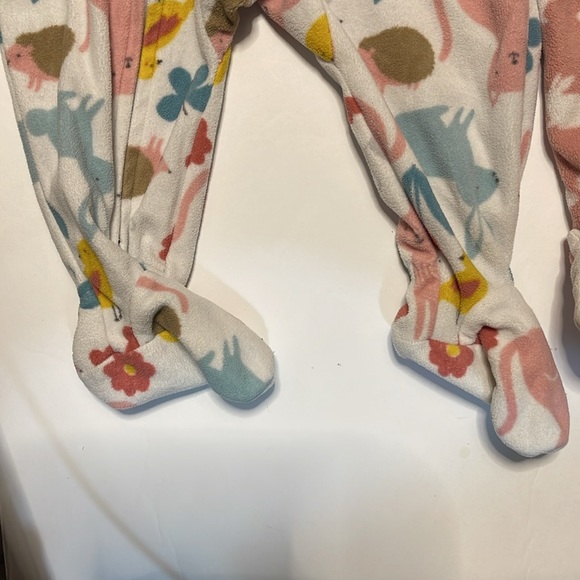 Two Carter’s full zip footie one piece bunny’s Easter animal print 6 months - Picture 4 of 6